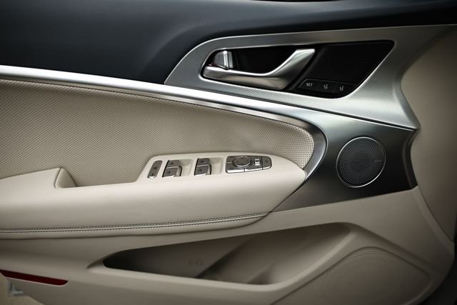 New 2026 Genesis G70 2.5T Prestige image 17