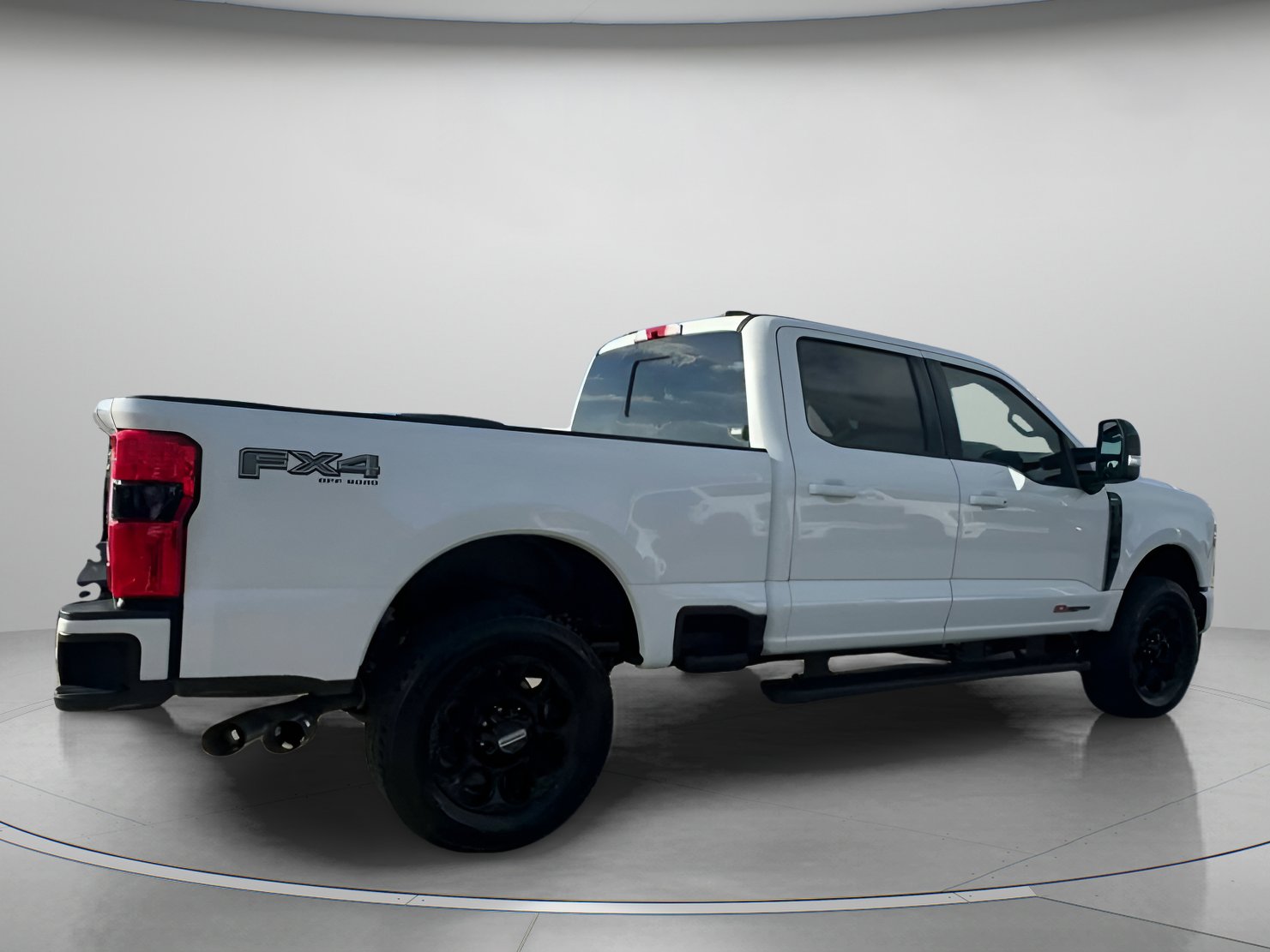 New 2026 Ford F350 Lariat w/ Black Appearance Package image 31