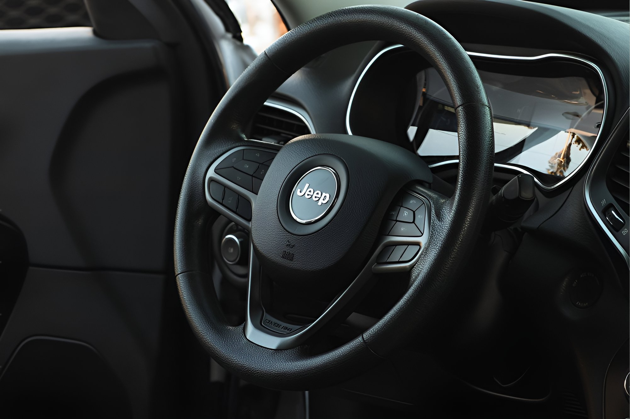 Used 2019 Jeep Cherokee Latitude w/ Popular Appearance Group FWD image 8