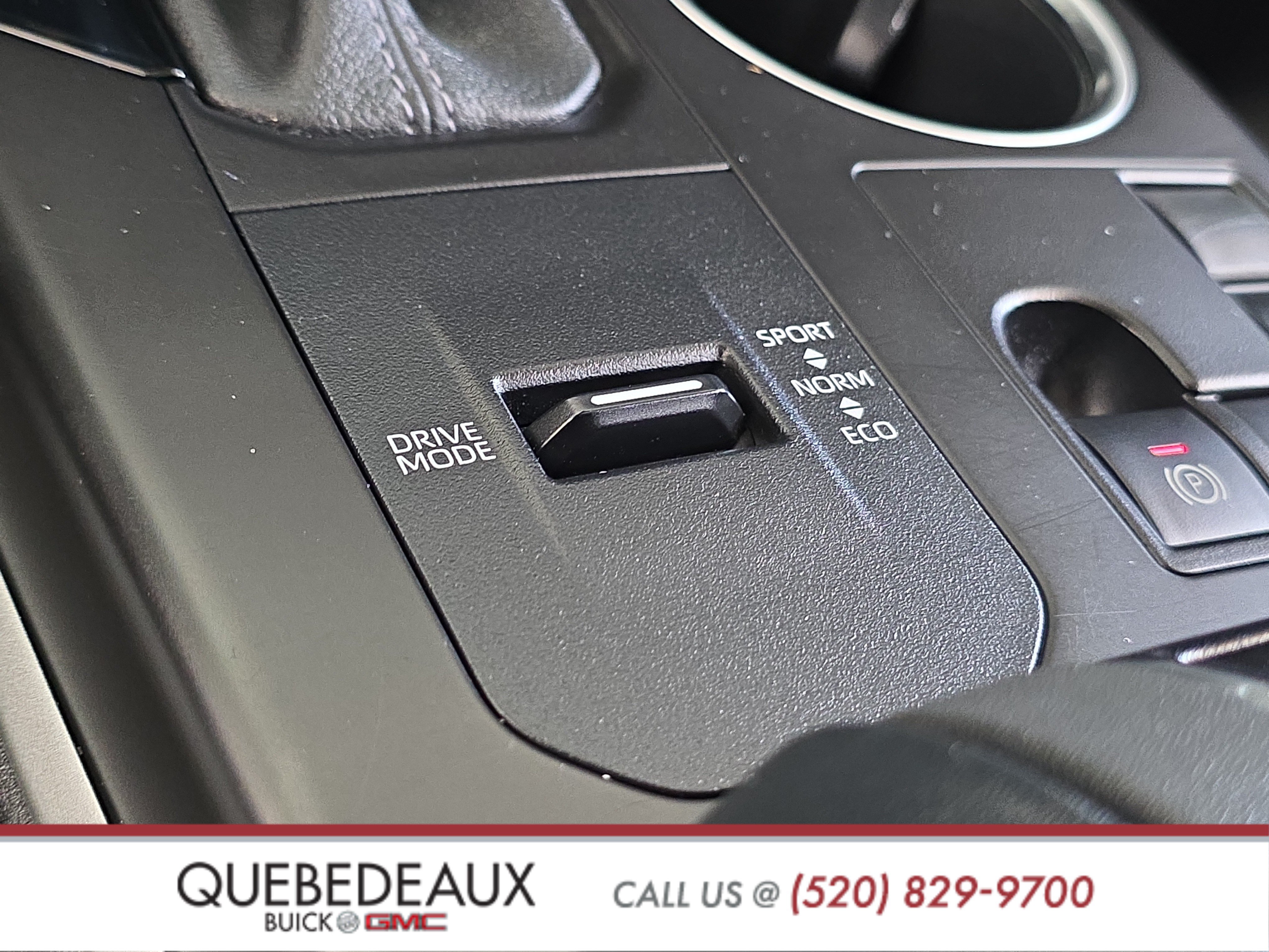Used 2023 Toyota Highlander XLE FWD image 21