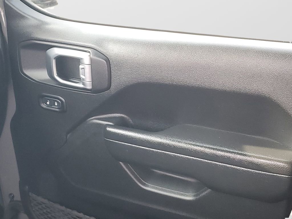 Used 2022 Jeep Gladiator Mojave w/ Trailer Tow Package image 38