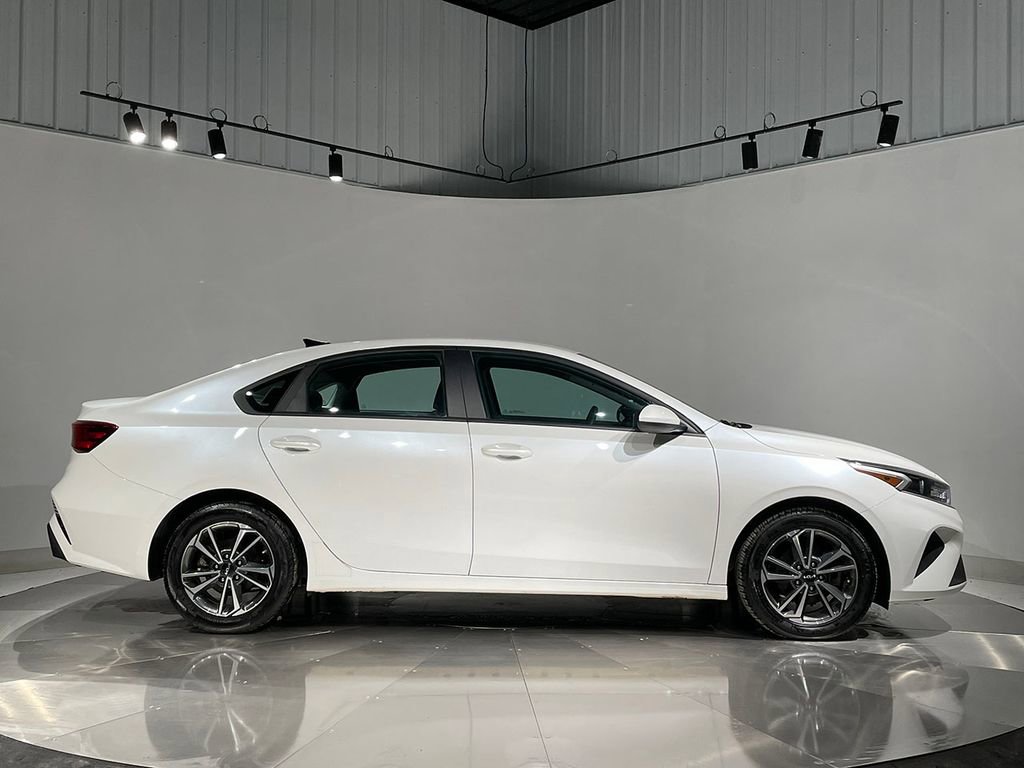 Used 2023 Kia Forte LXS image 10