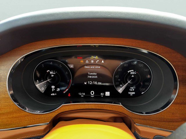Used 2023 Bentley Bentayga Extended Wheelbase image 28