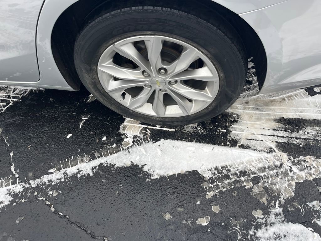 Used 2019 Chevrolet Malibu LT image 26