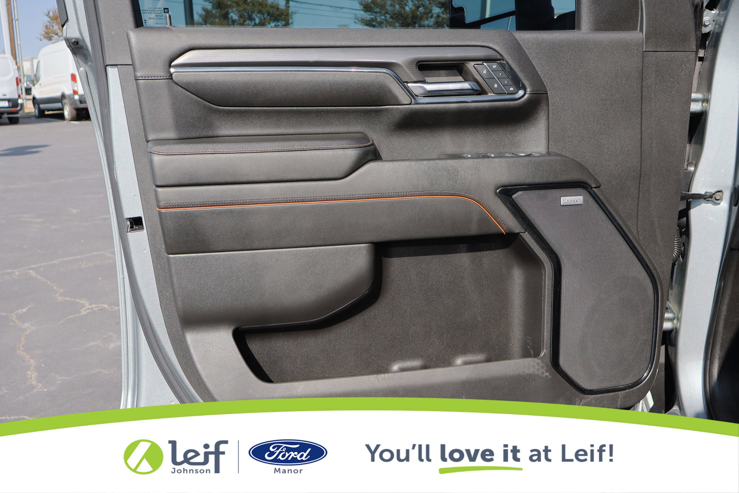 Used 2024 GMC Sierra 2500 AT4 w/ Technology Package image 12