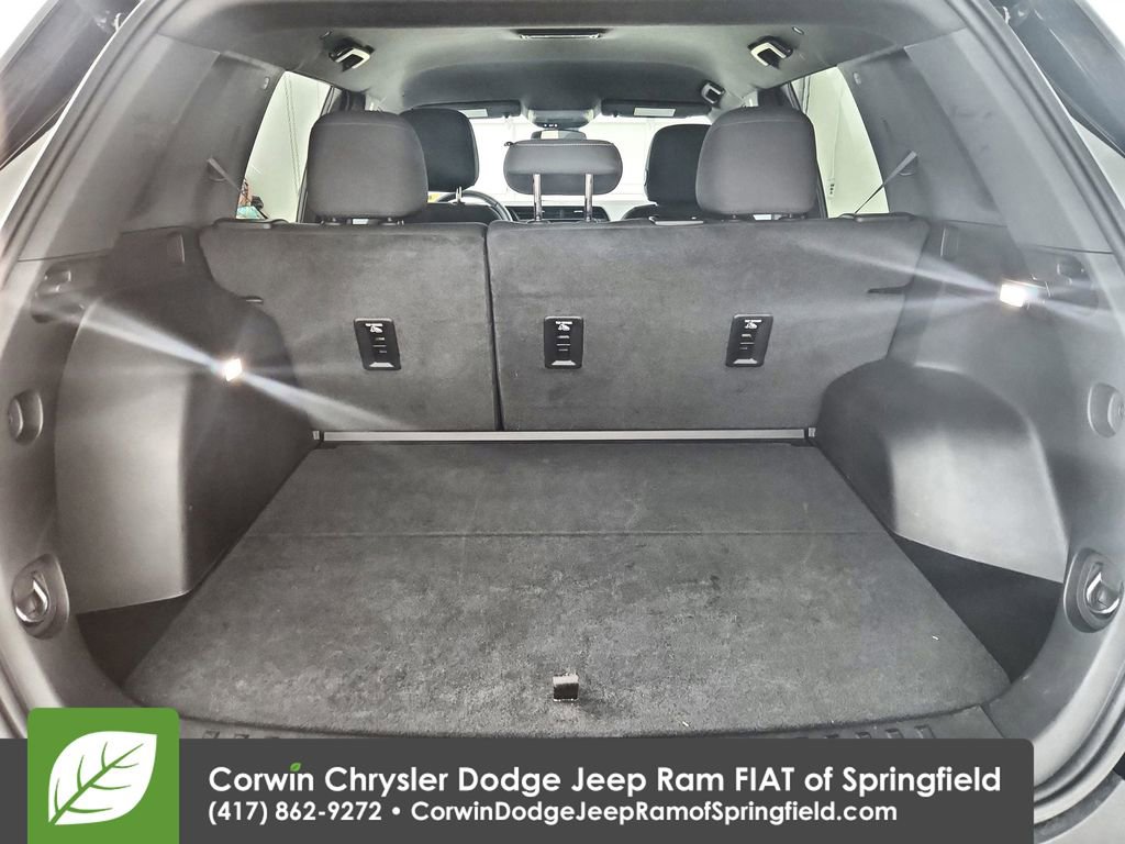 Used 2026 GMC Terrain Elevation image 30