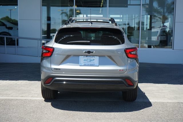 Used 2026 Chevrolet Trax RS w/ Sunroof Package FWD image 6