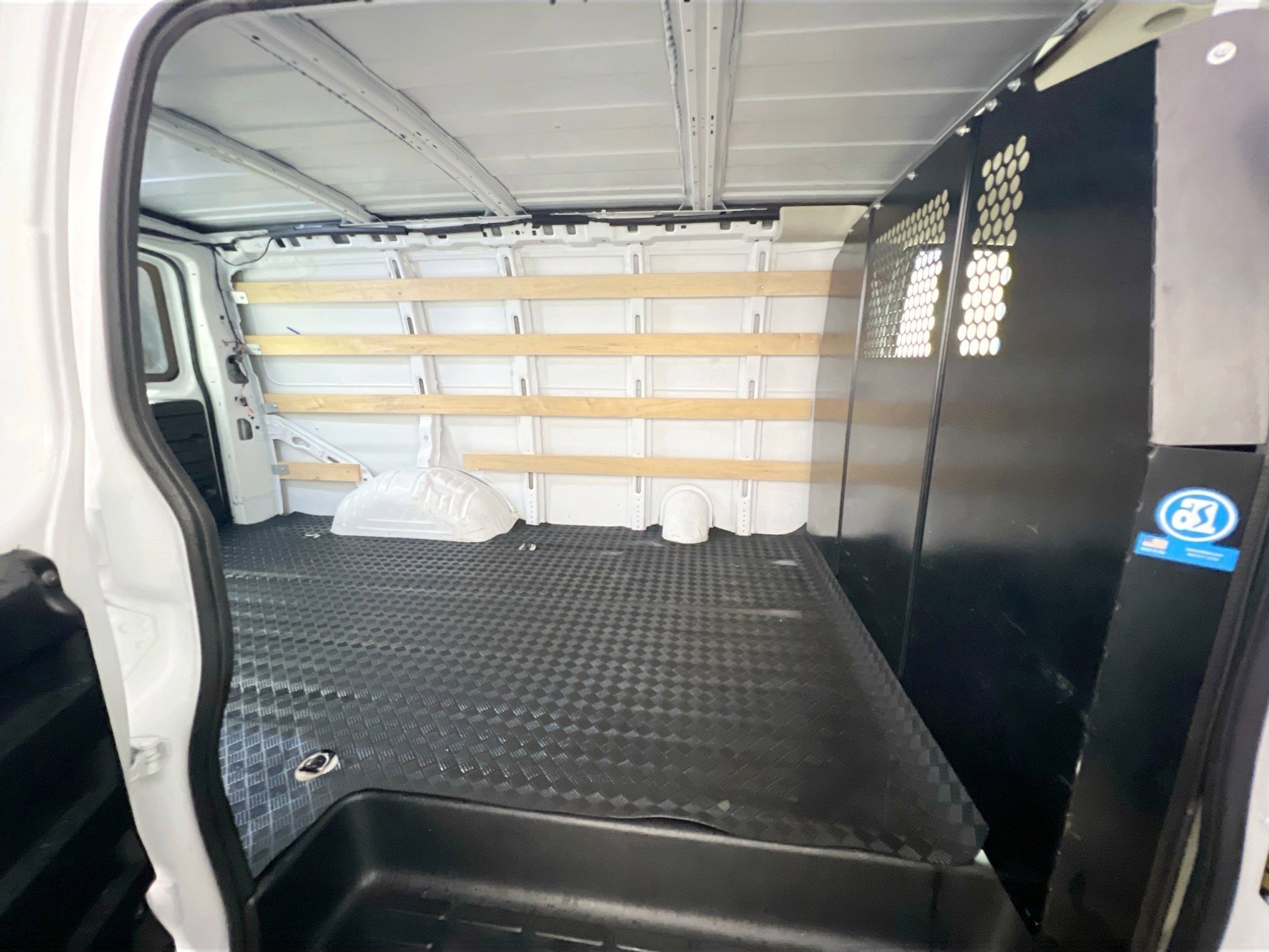 Used 2024 Chevrolet Express 2500 w/ Driver Convenience Package image 26