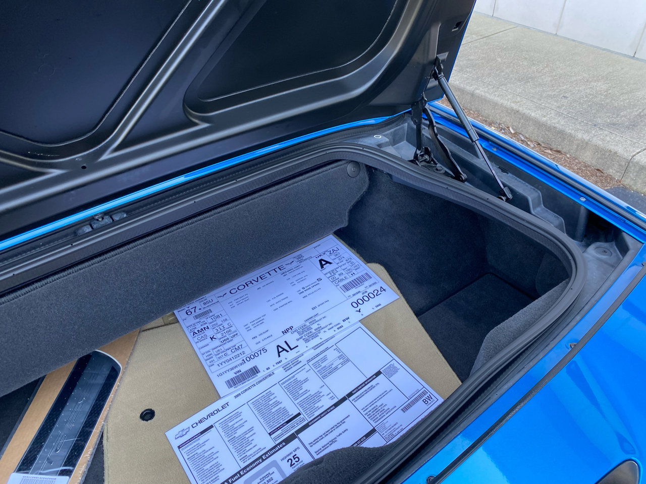 Used 2009 Chevrolet Corvette Convertible w/ Preferred Equipment Group image 41