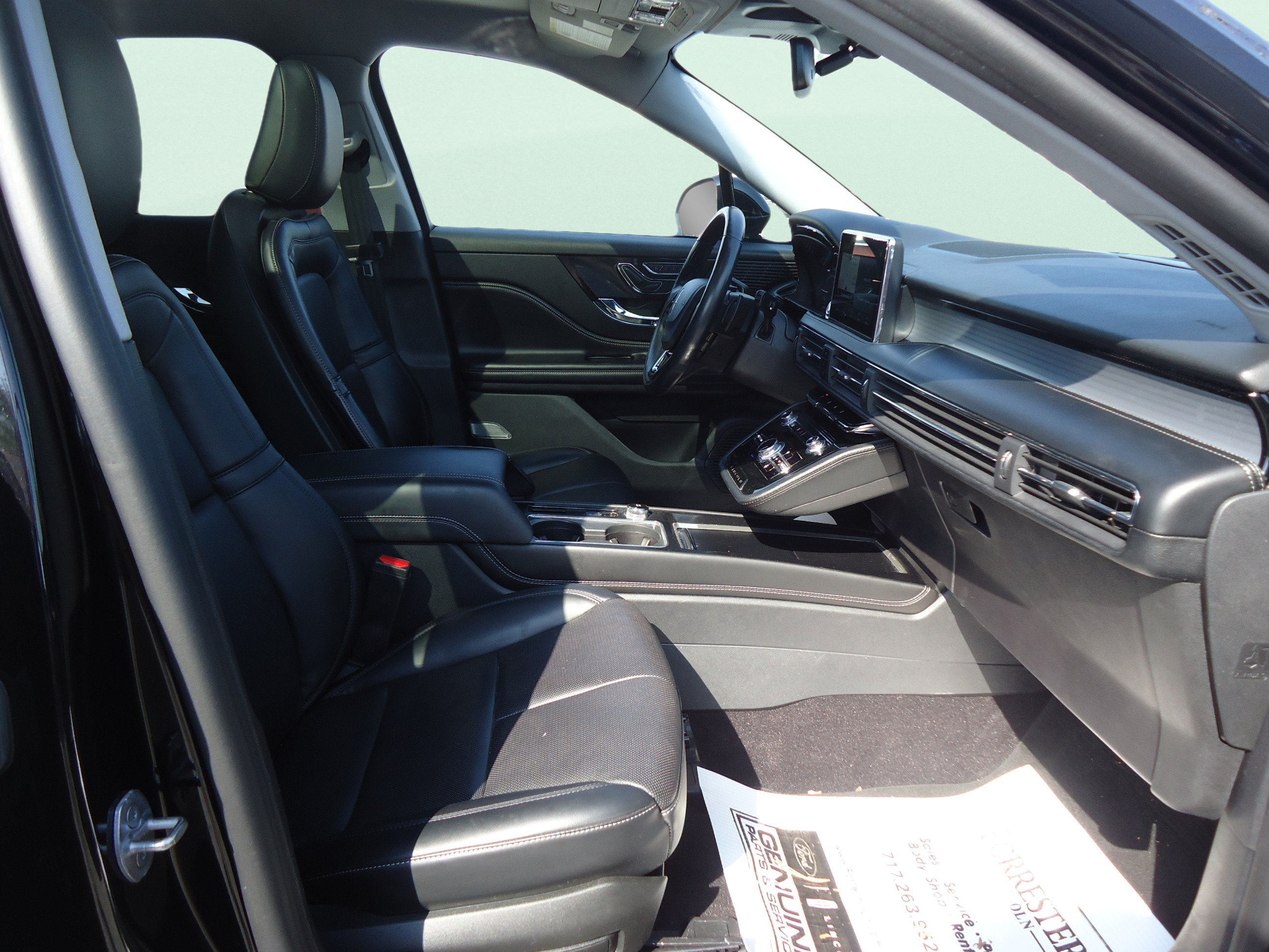 Used 2022 Lincoln Corsair AWD w/ Premium Package image 26