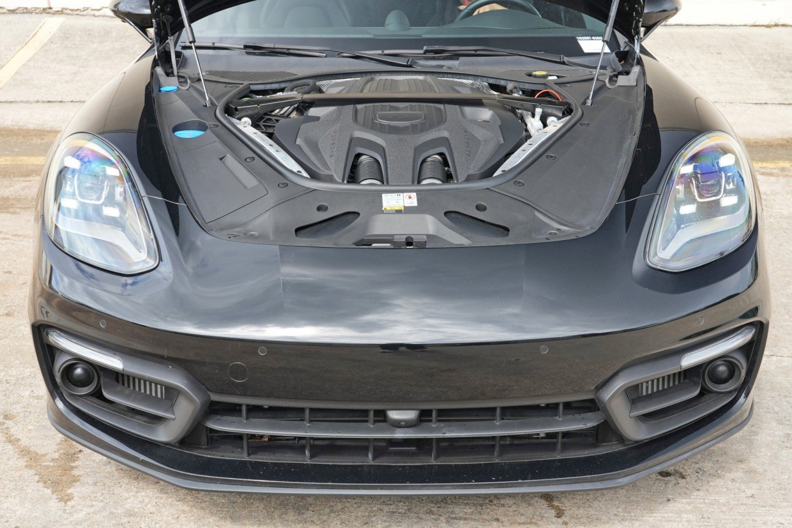 Used 2023 Porsche Panamera Platinum Edition RWD image 8