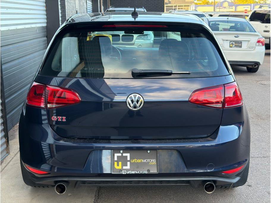 Used 2017 Volkswagen GTI SE FWD image 8