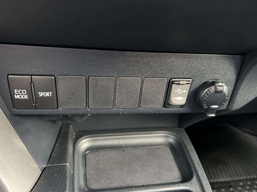 Used 2018 Toyota RAV4 XLE w/ Plus Extra Value Package image 15