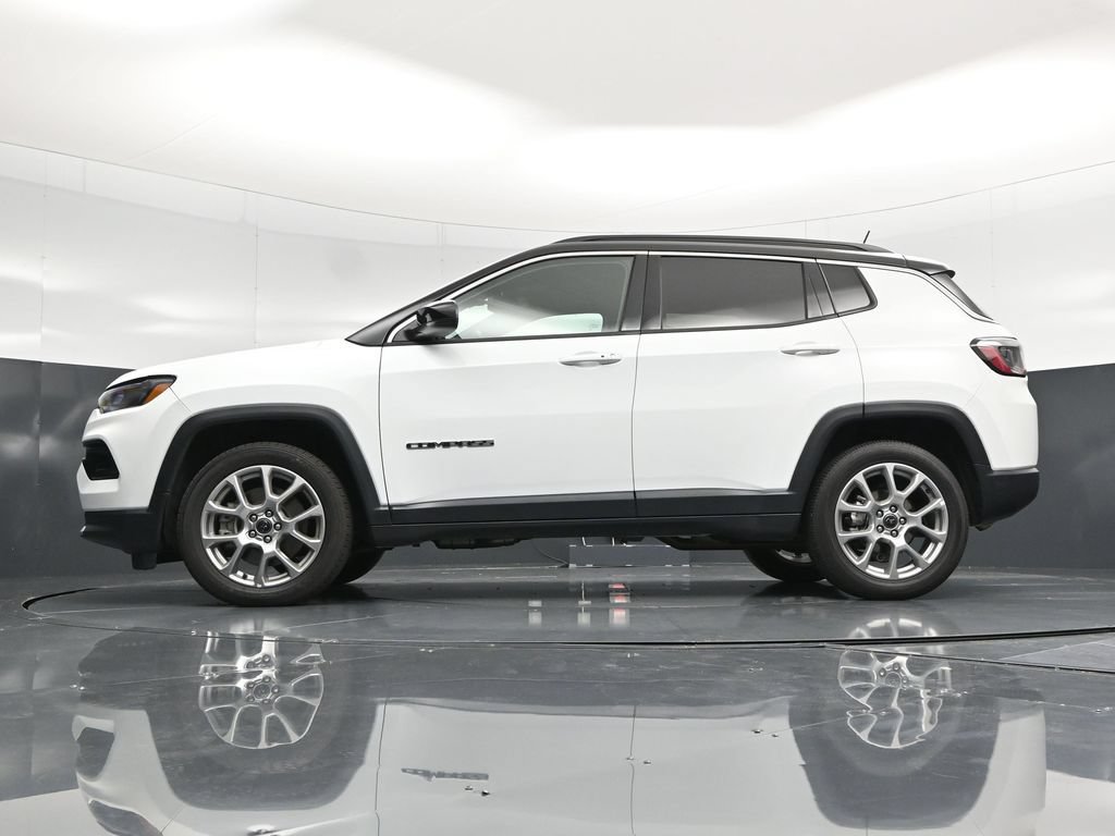 Used 2025 Jeep Compass Limited AWD/4WD image 58
