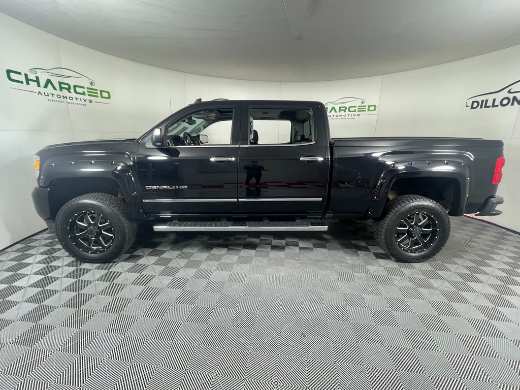 Used 2016 GMC Sierra 2500 Denali w/ Duramax Plus Package AWD/4WD image 3