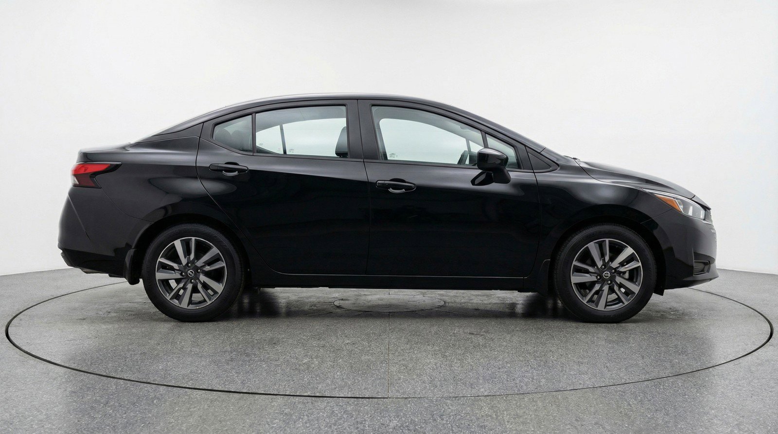 Used 2025 Nissan Versa SV image 11