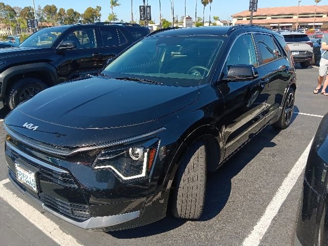 Used 2023 Kia Niro EX Touring FWD image 2