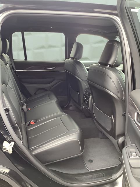 Certified 2024 Jeep Grand Cherokee Limited image 26