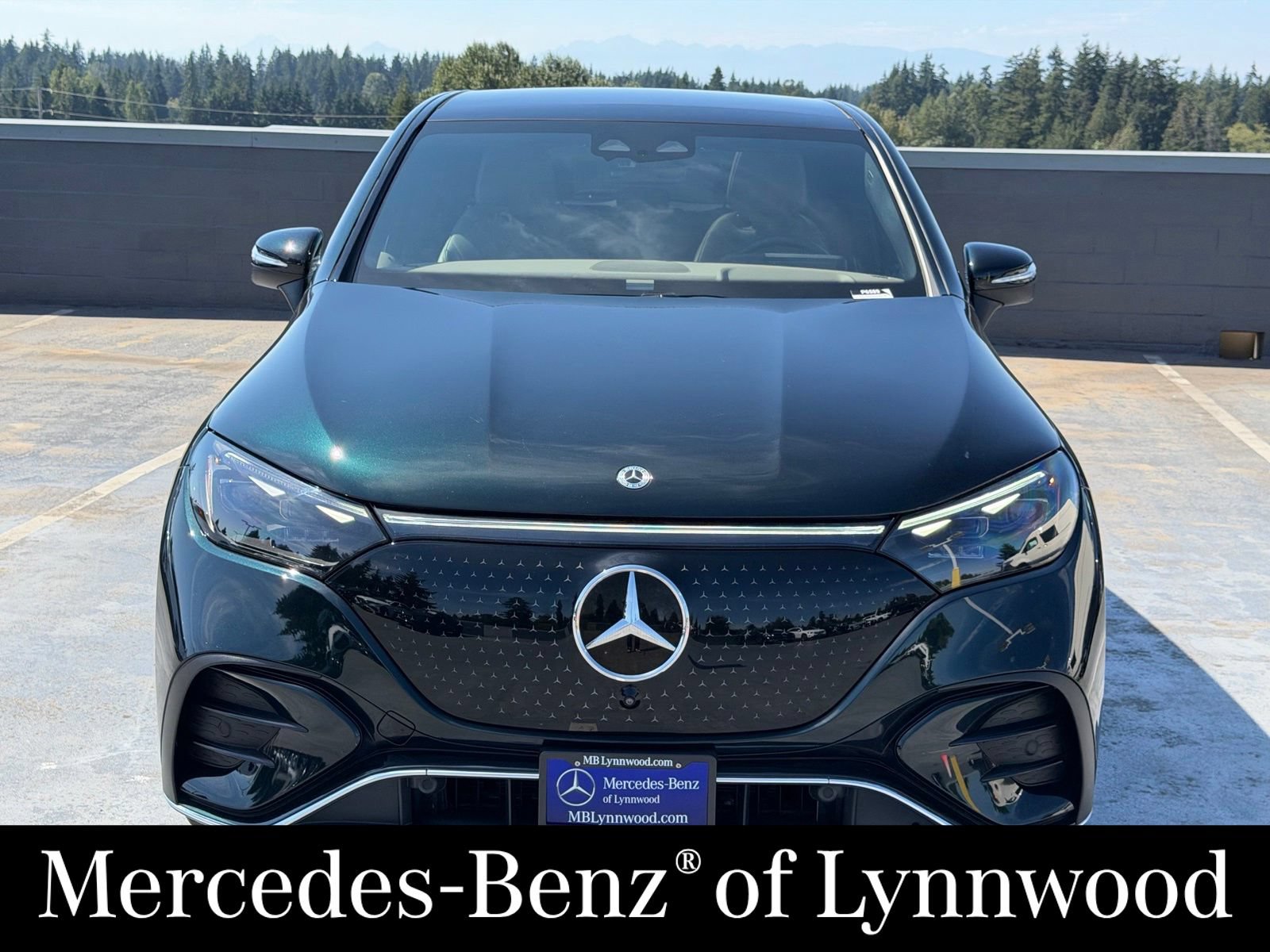 Used 2023 Mercedes-Benz EQE 500 4MATIC SUV image 2