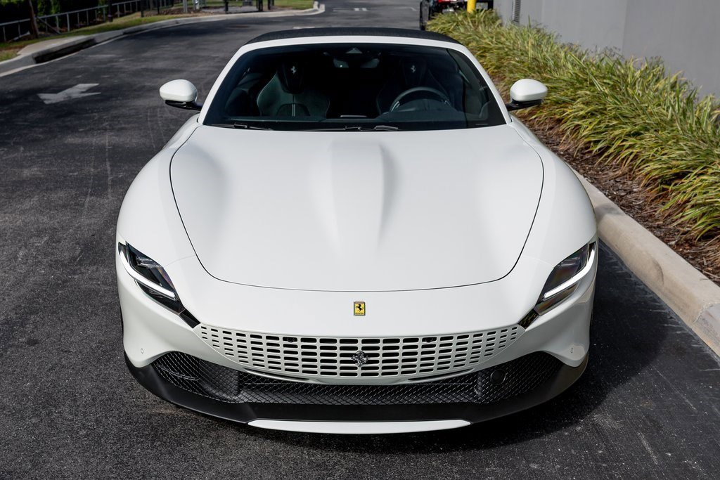 Used 2024 Ferrari Roma Spider image 9
