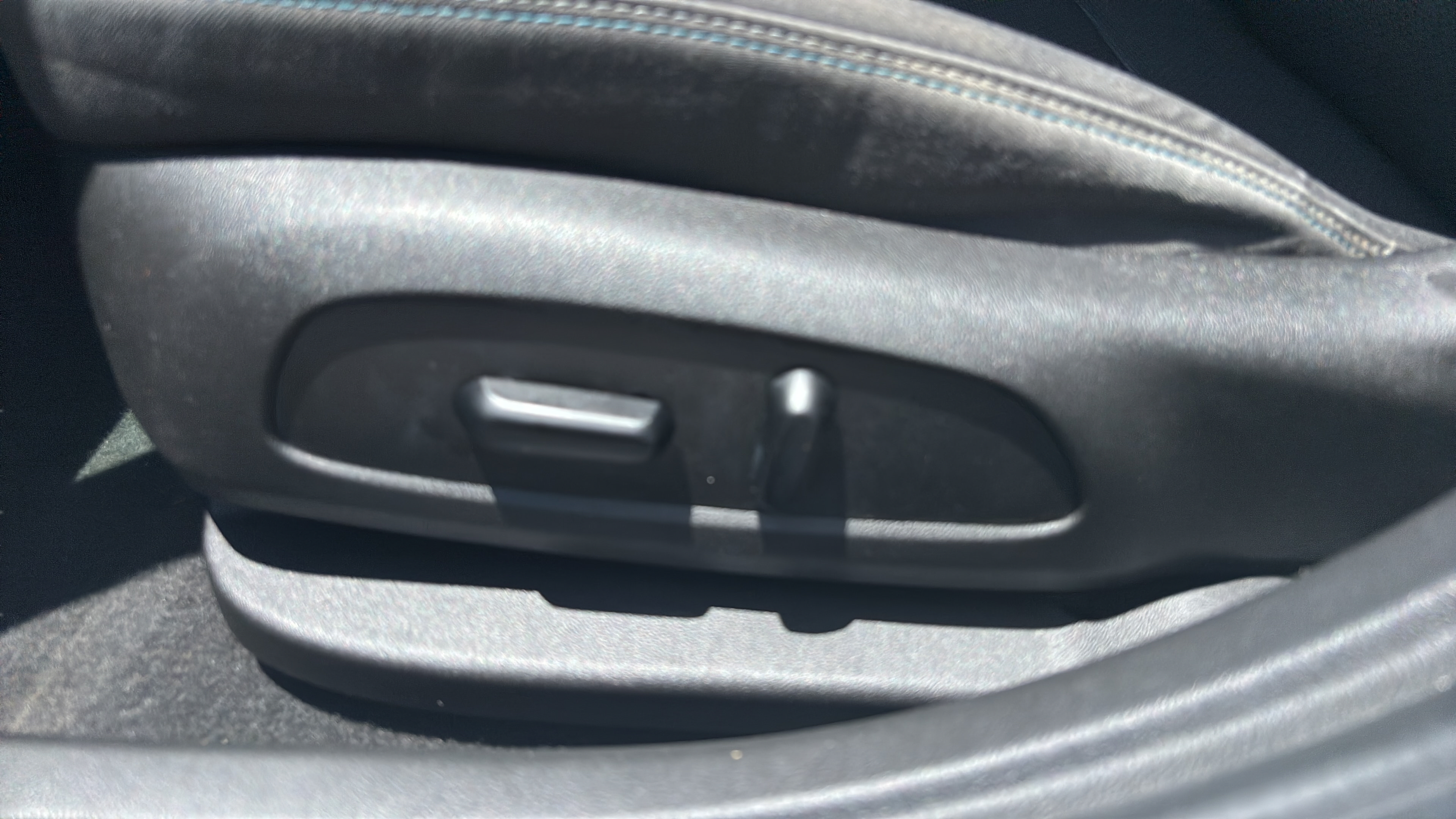 Used 2019 Chevrolet Cruze LT w/ Convenience Package FWD image 17