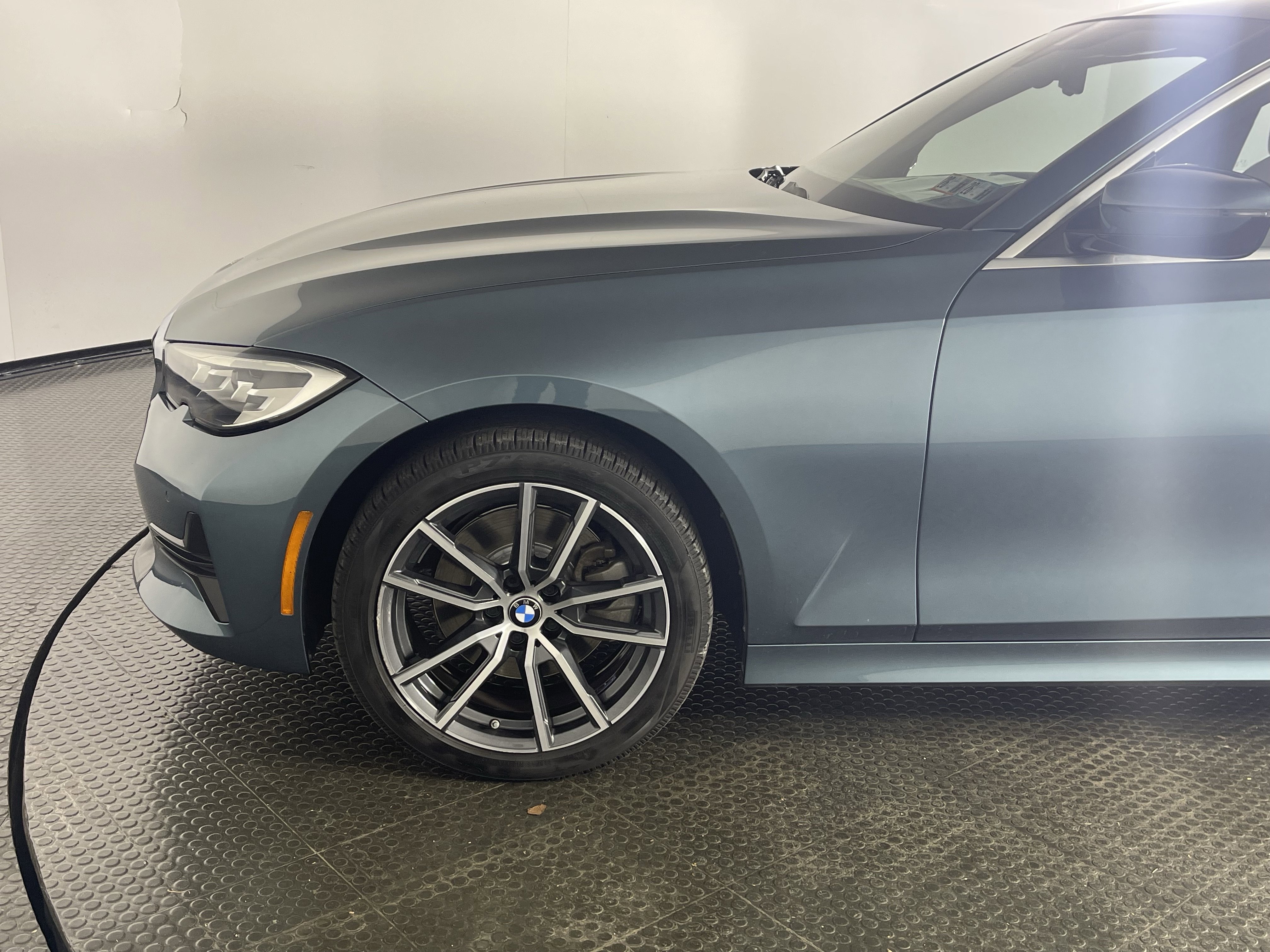 Used 2019 BMW 330i xDrive Sedan w/ Driving Assistance Package image 4
