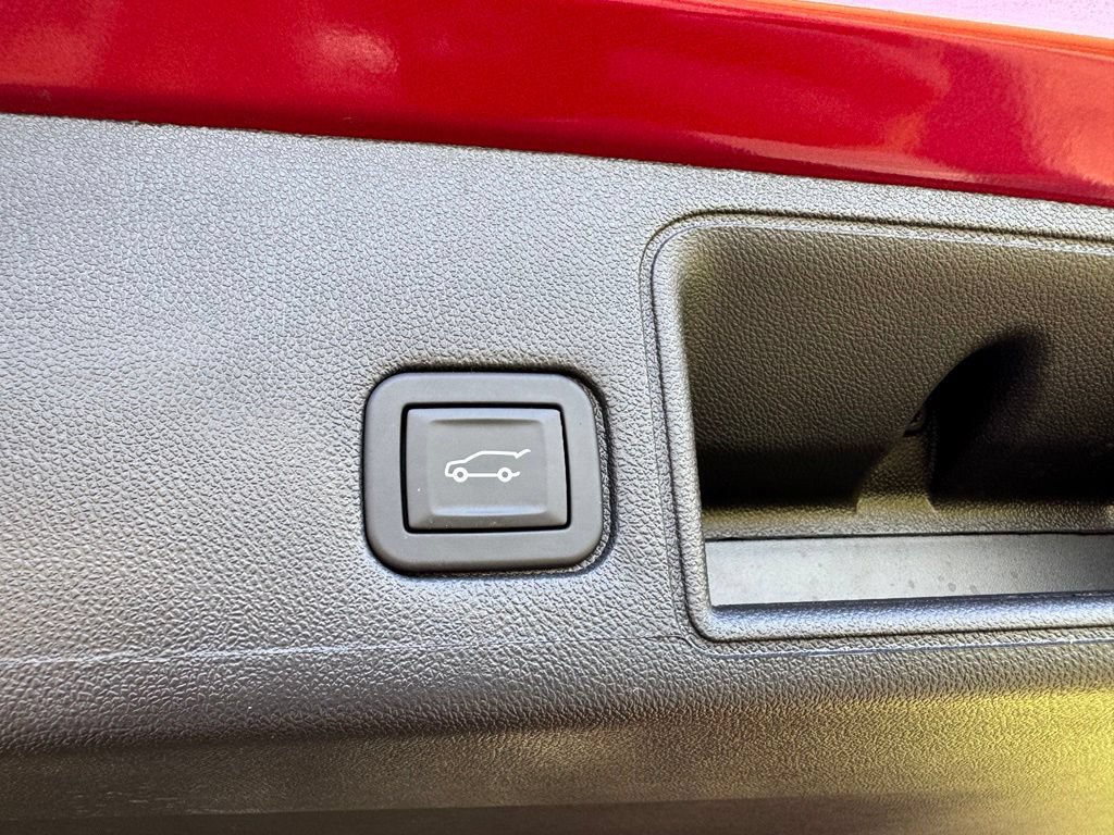 Certified 2024 GMC Terrain SLE w/ Driver Convenience Package FWD image 33