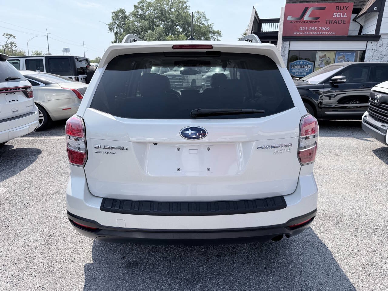 Used 2014 Subaru Forester 2.5i Touring w/ Popular Package #2 AWD/4WD image 4