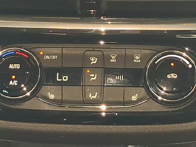 Used 2025 Buick Envista Sport Touring w/ Convenience I Package FWD image 5