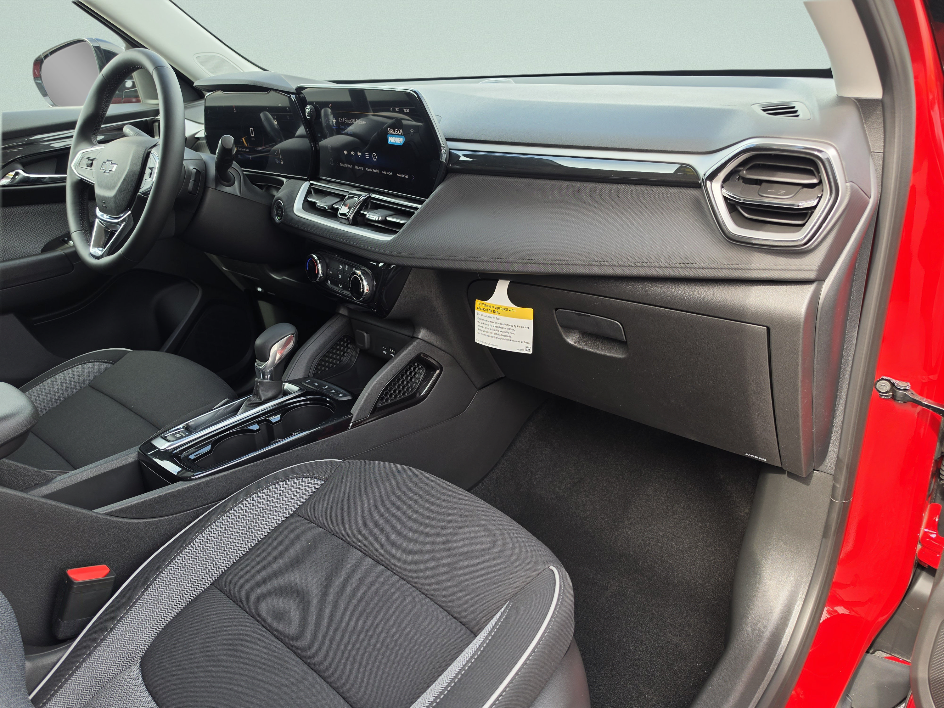 New 2026 Chevrolet TrailBlazer LT w/ Midnight Edition FWD image 17