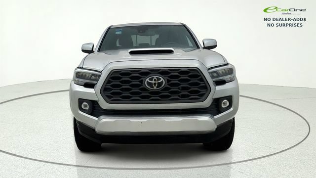 Used 2022 Toyota Tacoma TRD Sport w/ Technology Package AWD/4WD image 2