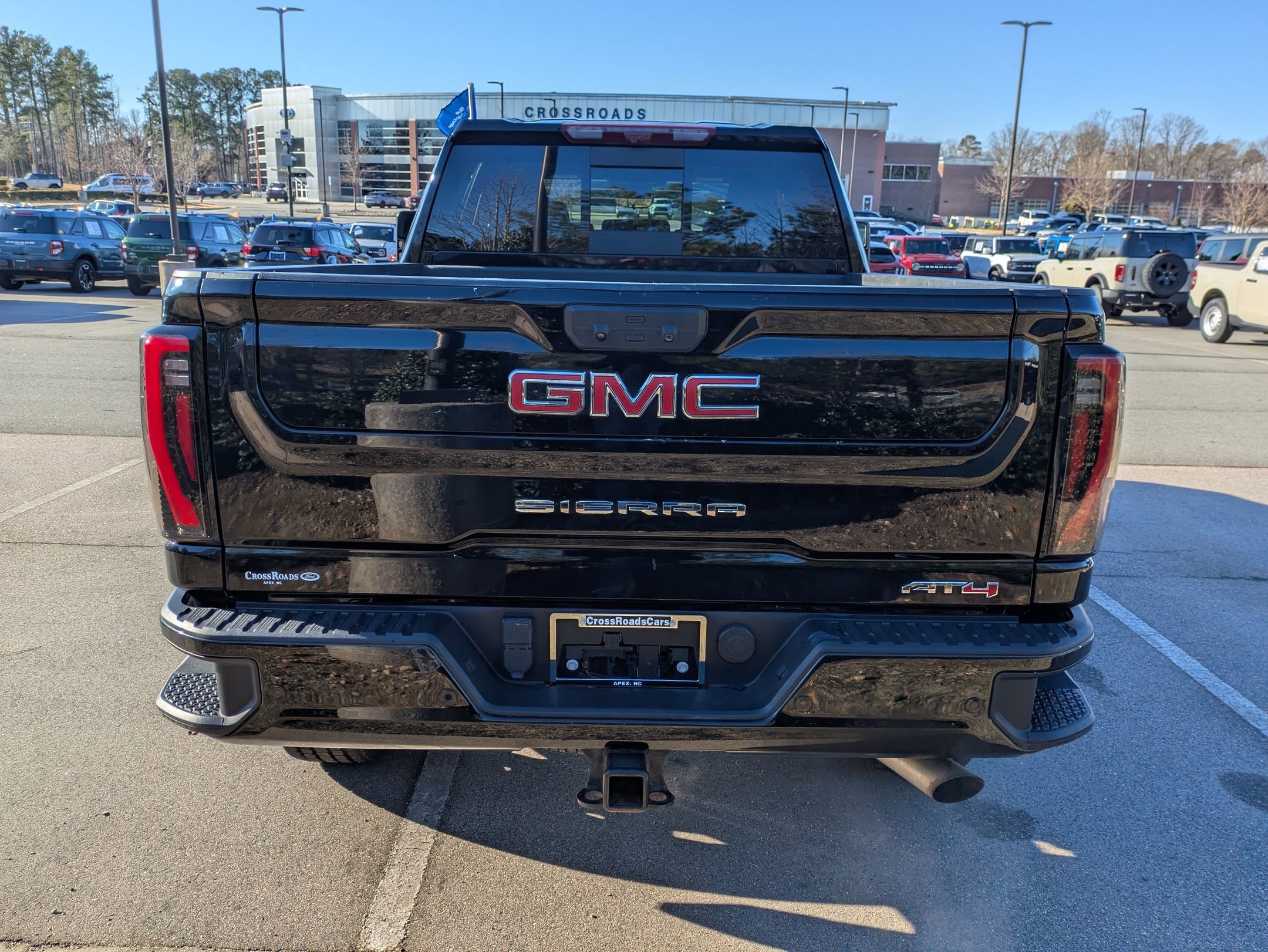 Used 2024 GMC Sierra 2500 AT4 w/ AT4 Premium Plus Package image 5