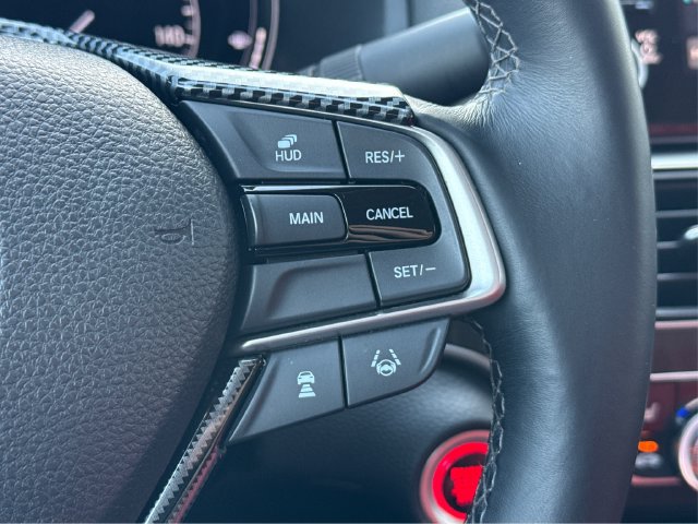Used 2018 Honda Accord Touring image 34
