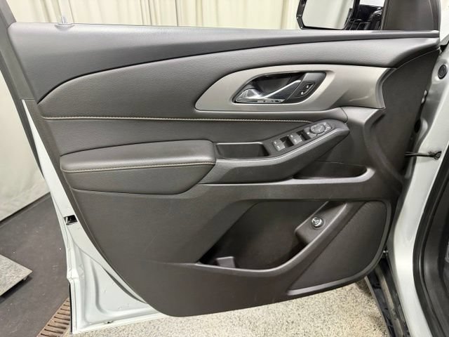 Used 2019 Chevrolet Traverse LT FWD image 18