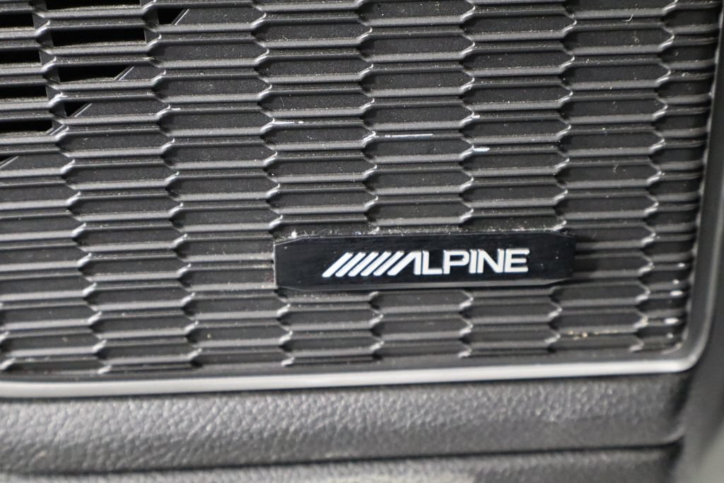 Used 2022 Jeep Grand Cherokee Limited AWD/4WD image 23