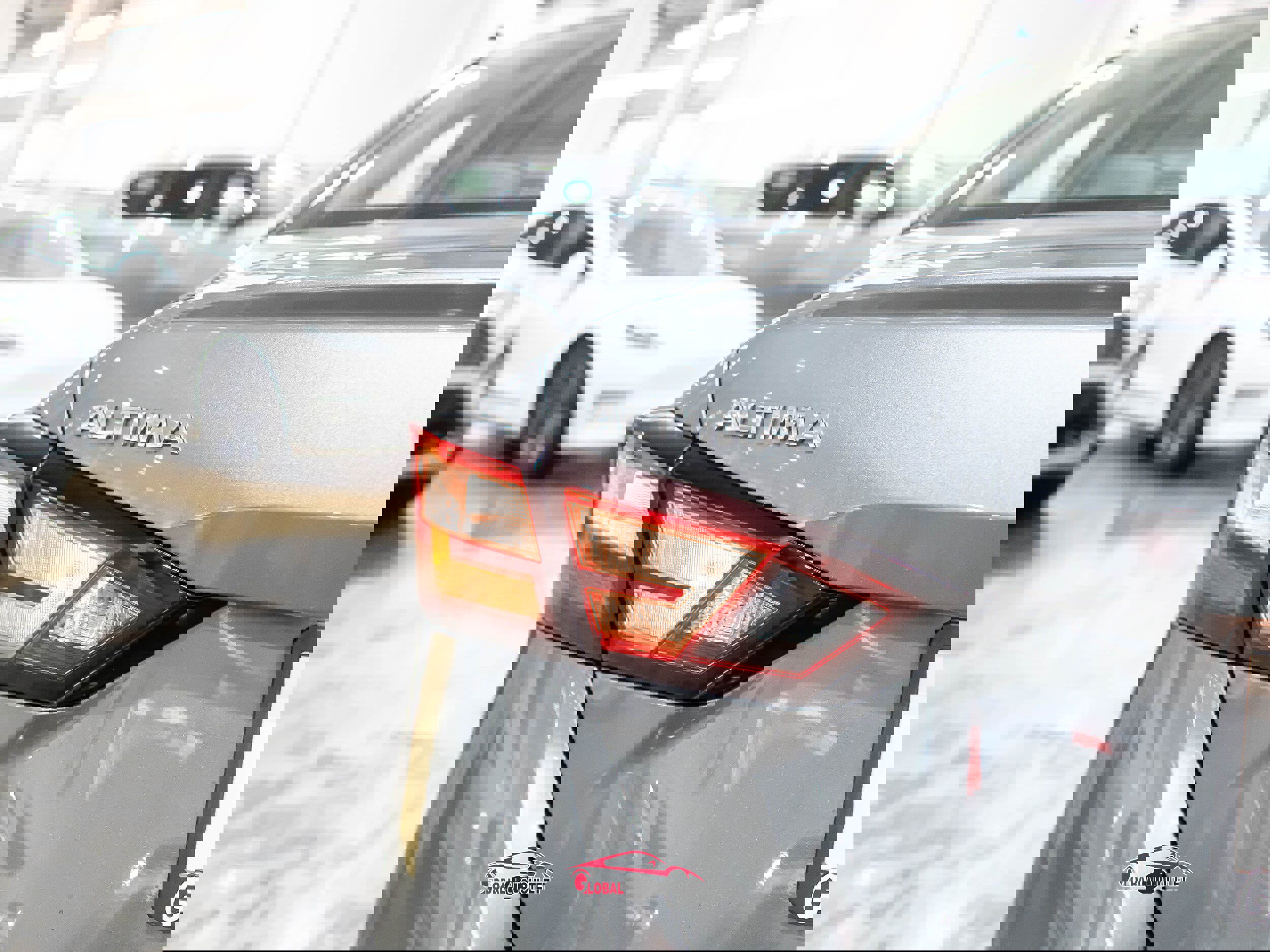 Used 2020 Nissan Altima 2.5 SR image 45