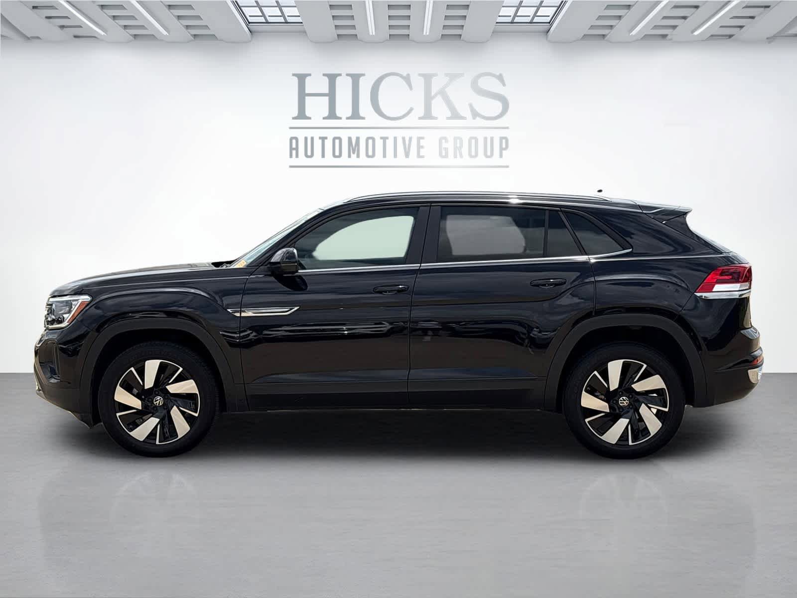 Used 2024 Volkswagen Atlas Cross Sport SE FWD image 8