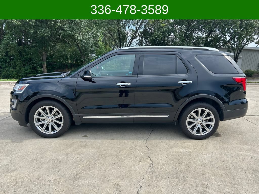 Used 2017 Ford Explorer Limited w/ Equipment Group 301A FWD image 2