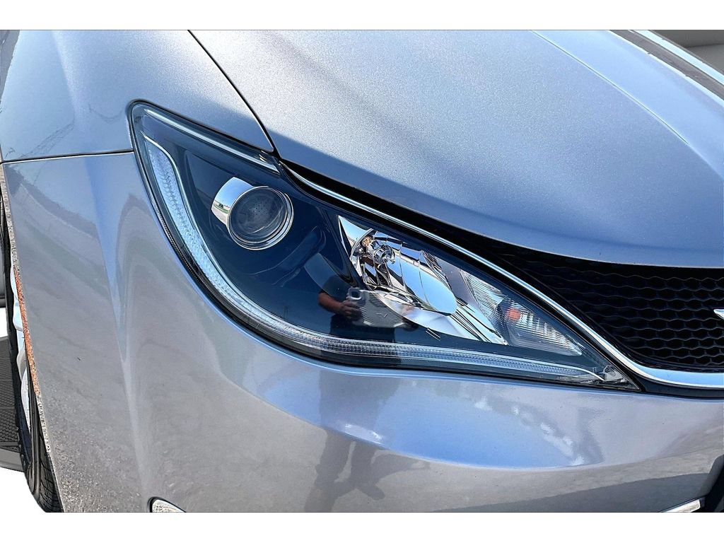 Certified 2019 Chrysler Pacifica Touring Plus FWD image 53