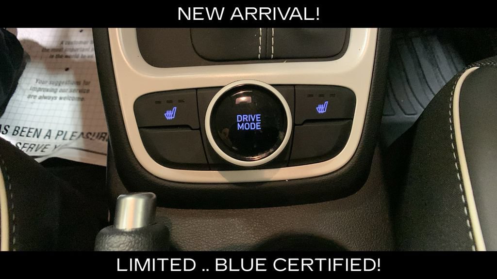 Used 2024 Hyundai Venue Limited FWD image 34