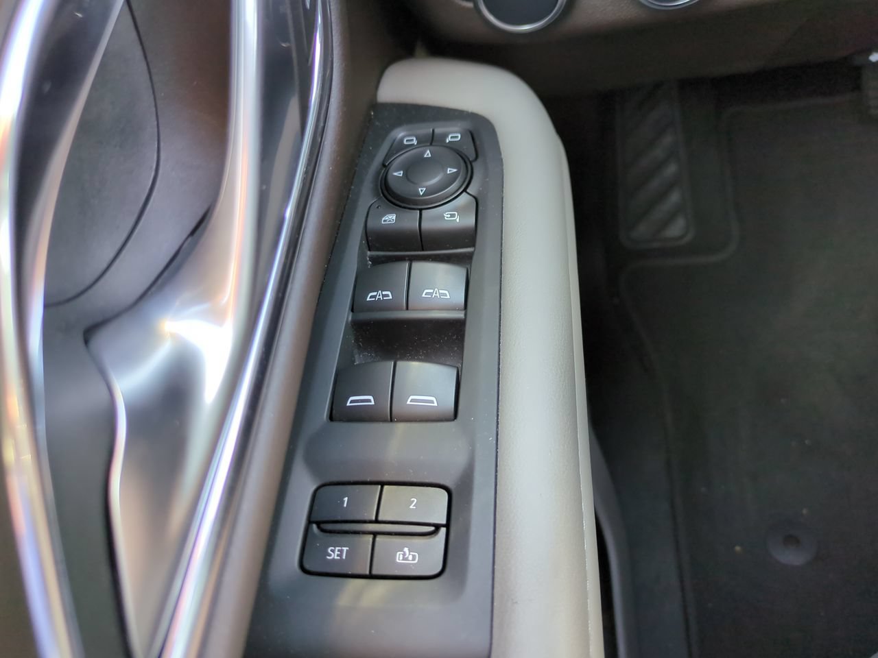 Used 2022 Chevrolet Tahoe LT w/ LT Signature Plus Package RWD image 25