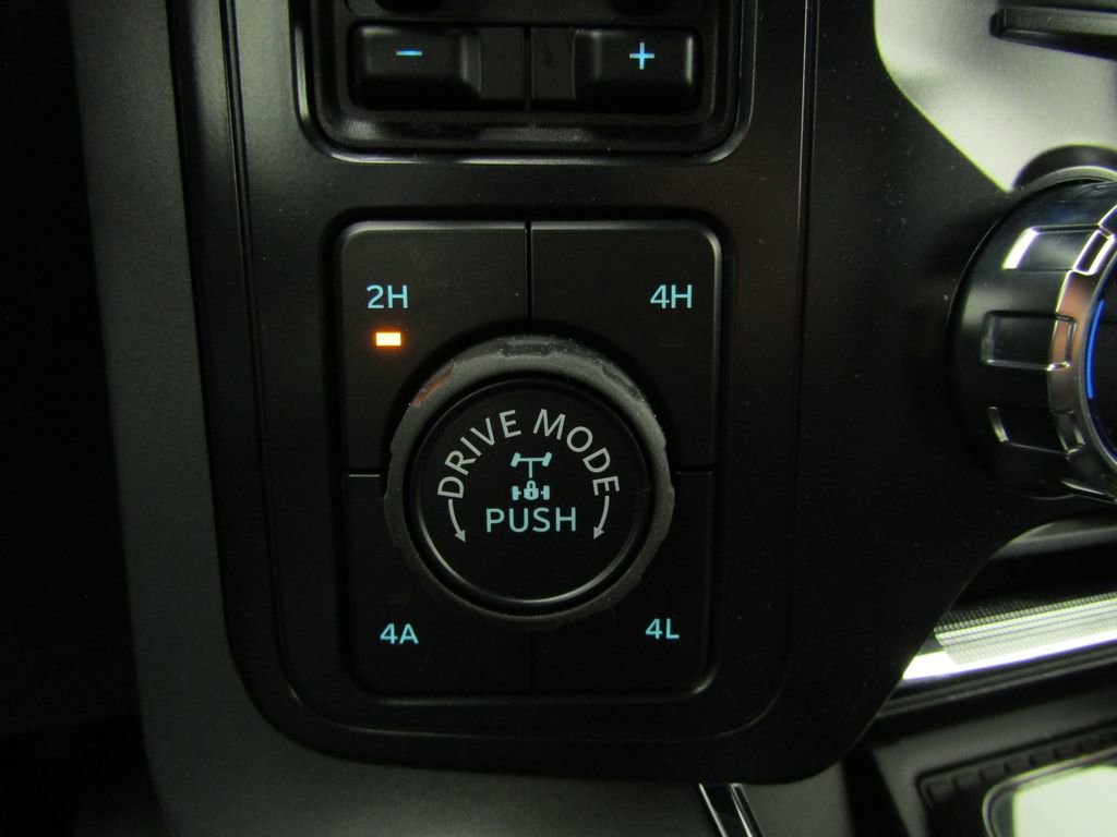 New 2025 Ford F150 Lariat w/ Equipment Group 502A High image 32