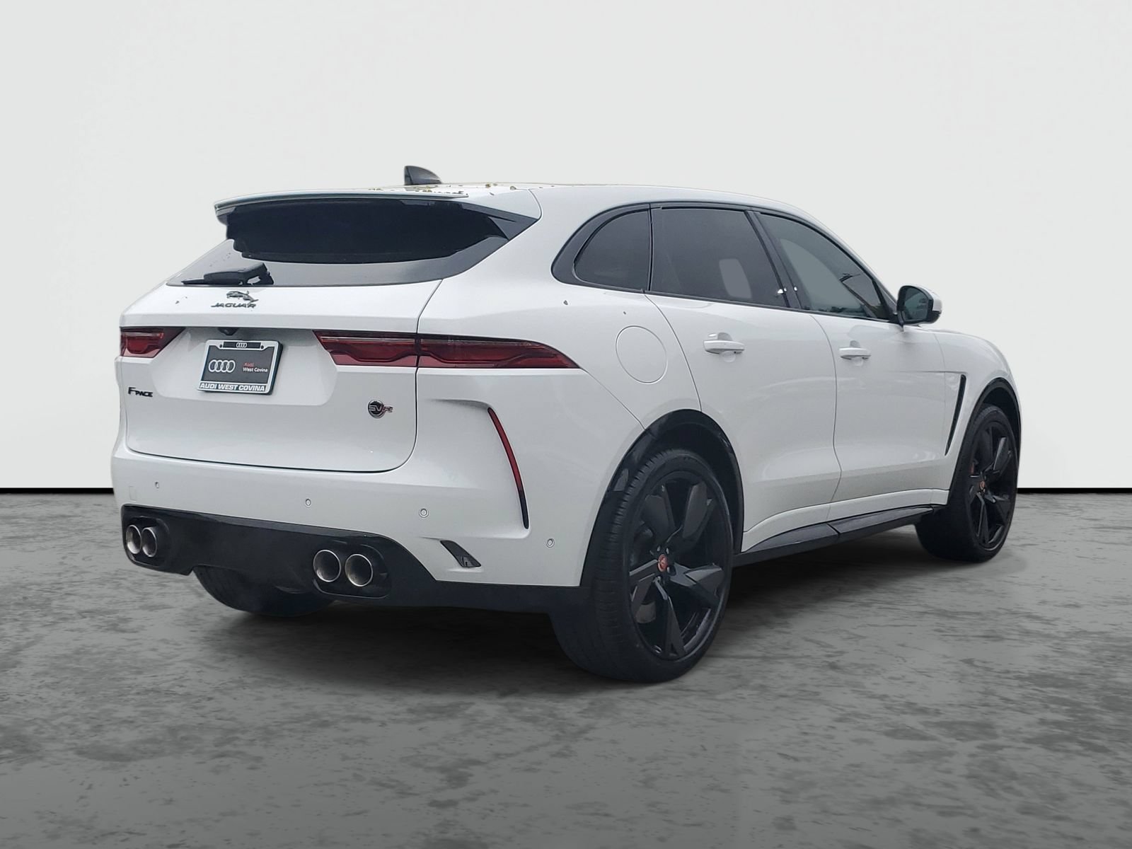 Used 2023 Jaguar F-PACE SVR AWD/4WD image 4