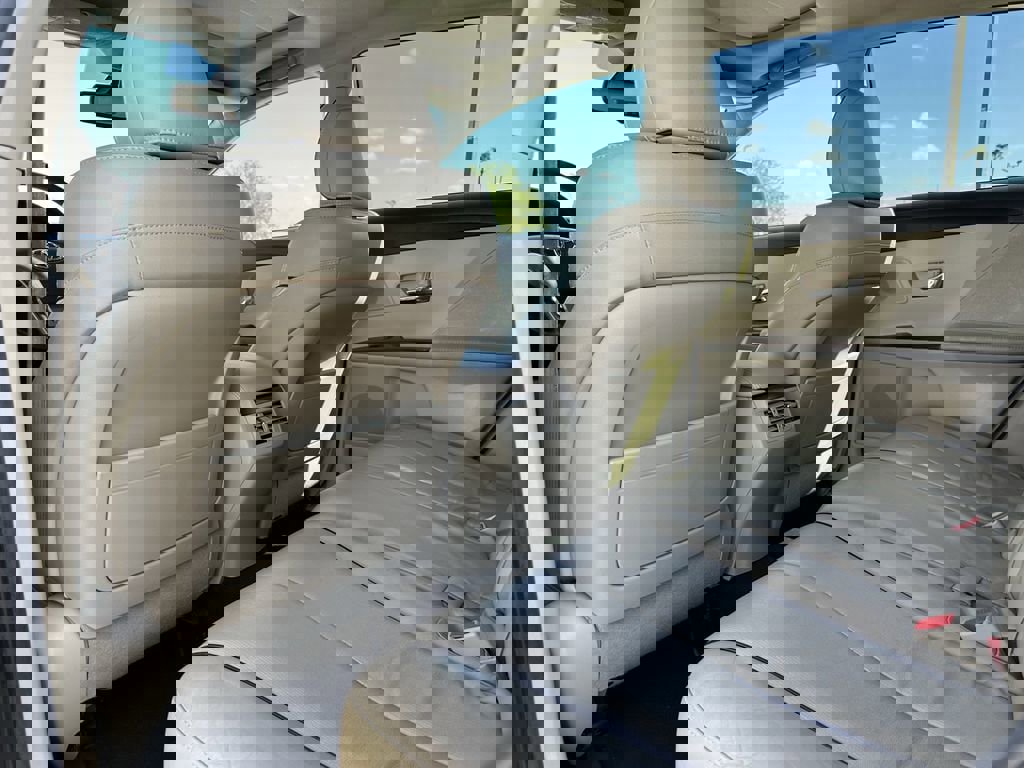 Used 2013 Toyota Venza XLE w/ XLE Premium Pkg image 15