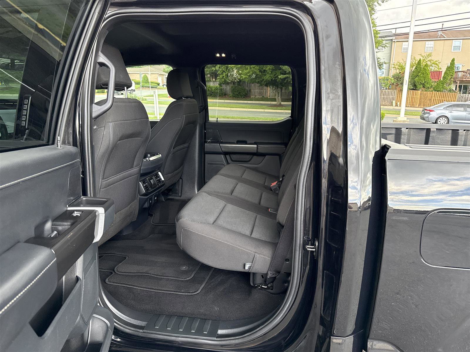 Used 2023 Ford F150 XLT w/ Equipment Group 302A High image 27