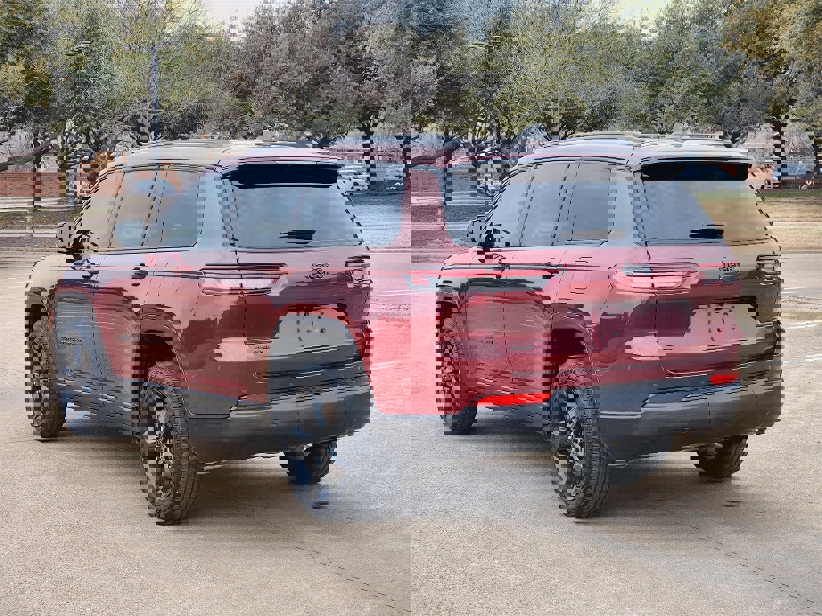 Certified 2024 Jeep Grand Cherokee L Laredo image 8