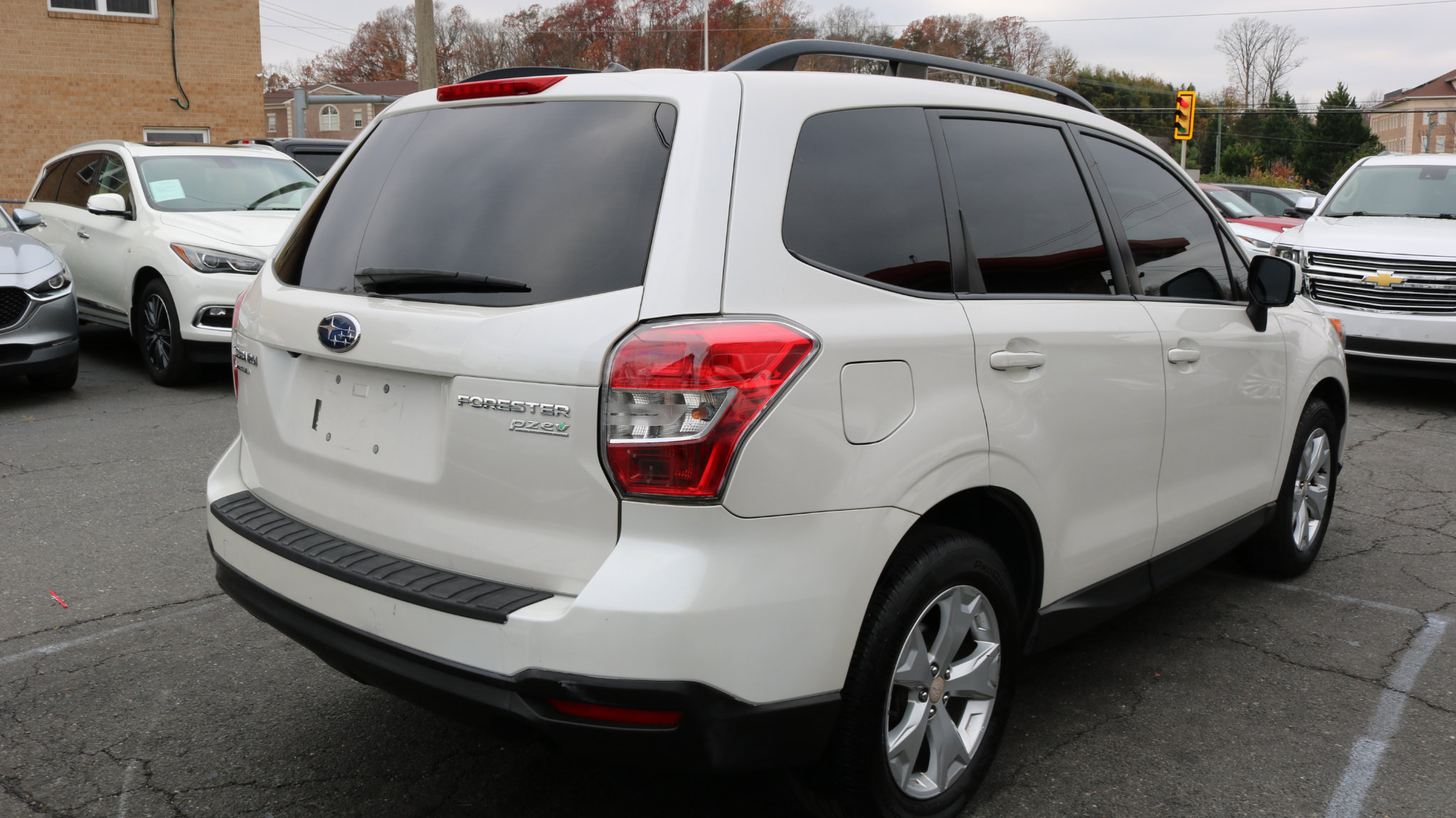 Used 2015 Subaru Forester 2.5i Premium w/ All-Weather Package image 7