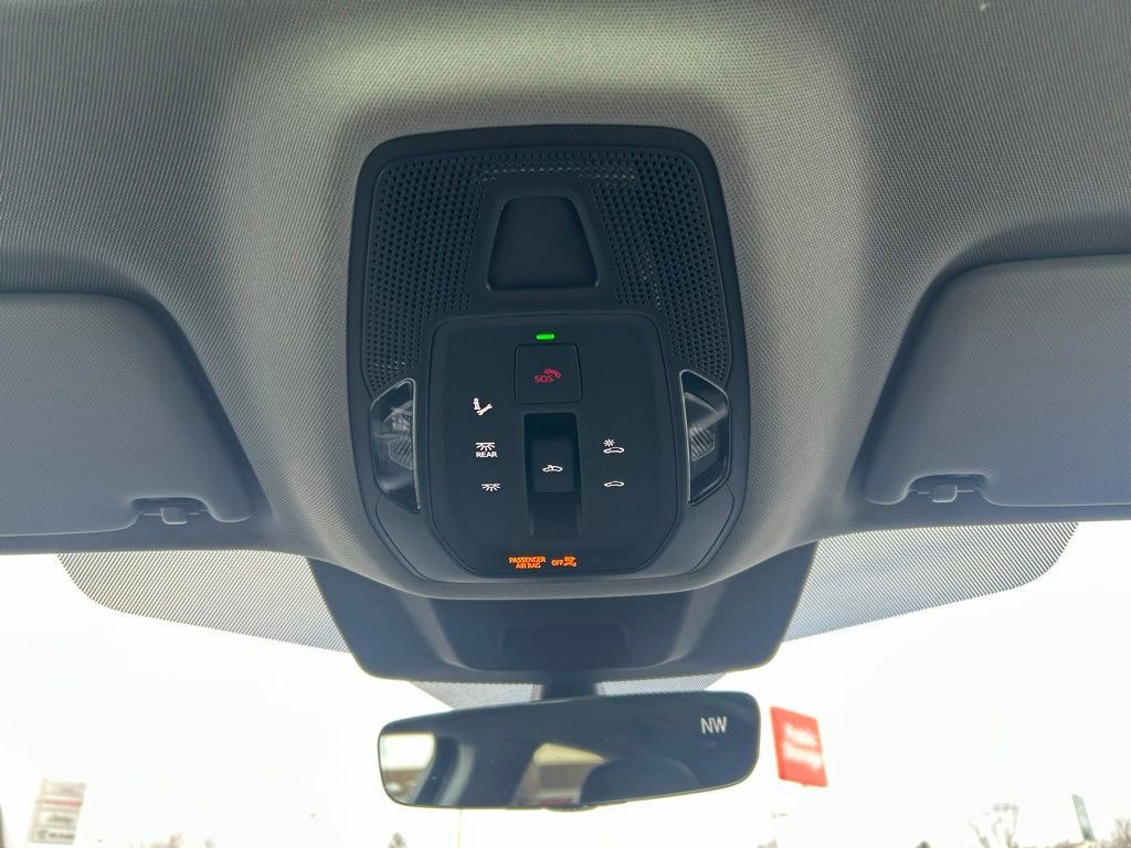 Used 2025 Audi Q5 Premium w/ Convenience Package image 18