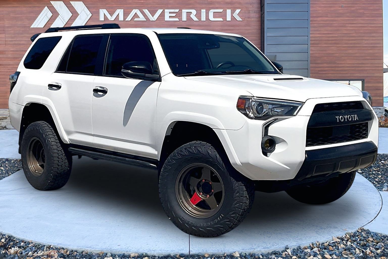 Used 2021 Toyota 4Runner Venture AWD/4WD image 1