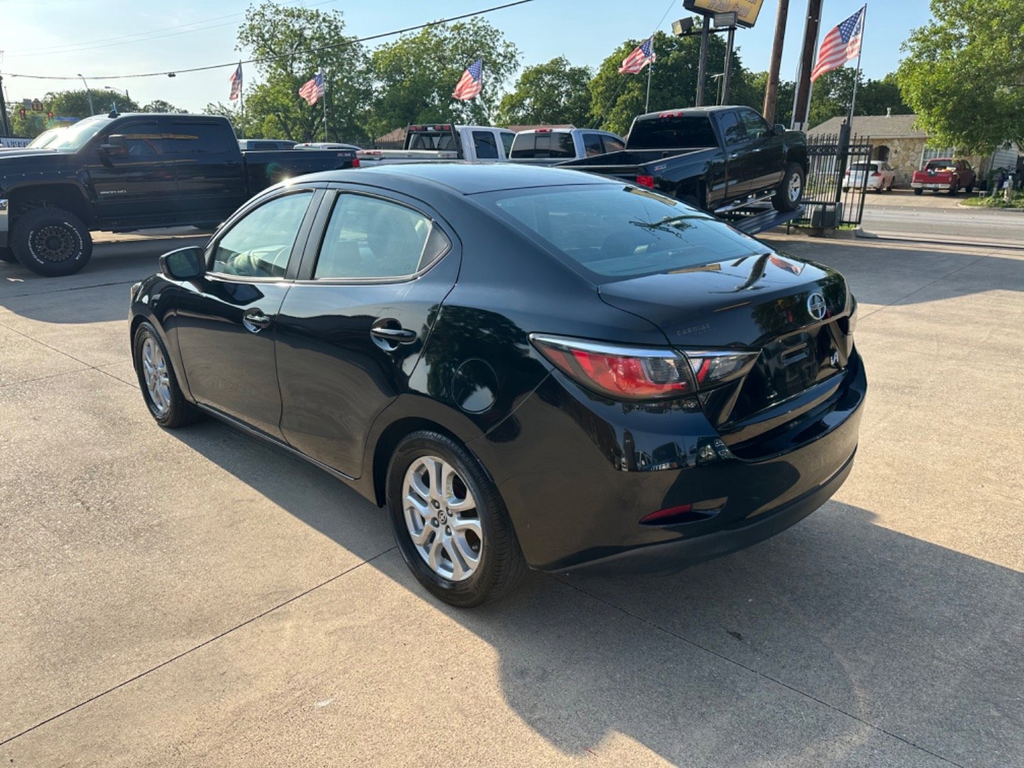 Used 2016 Scion iA image 4